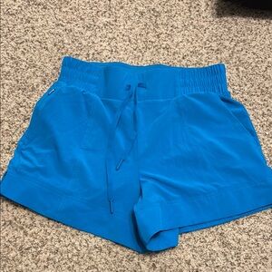 Women's Woven Mid-Rise Shorts 4" - All In Motion™